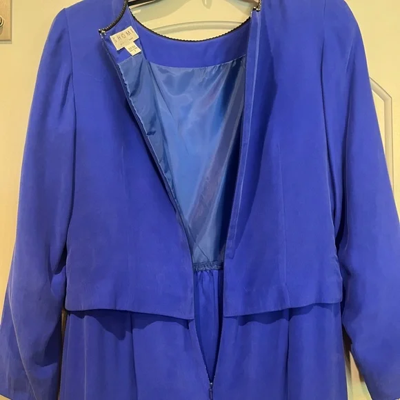 Vintage rhinestone scoop neck bright blue silk dress. Gorgeous color! - Picture 8 of 12